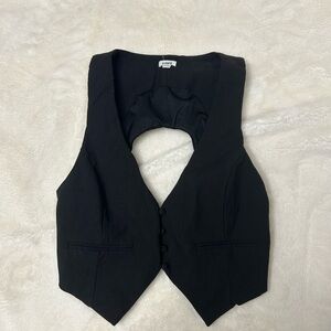 black open back vest top!
